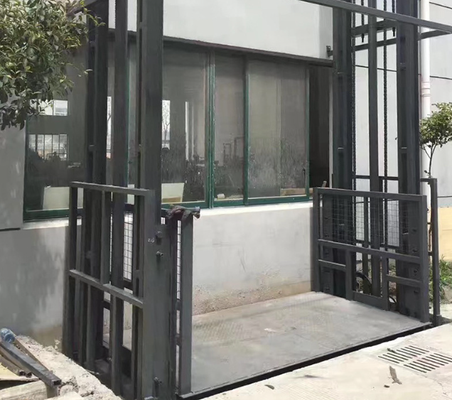 诏安导轨式施工升降机助力民生工程提速增效